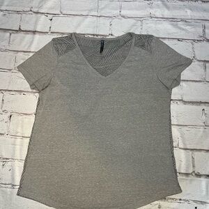 Kuhl Heather Gray V-Neck Women's Tee